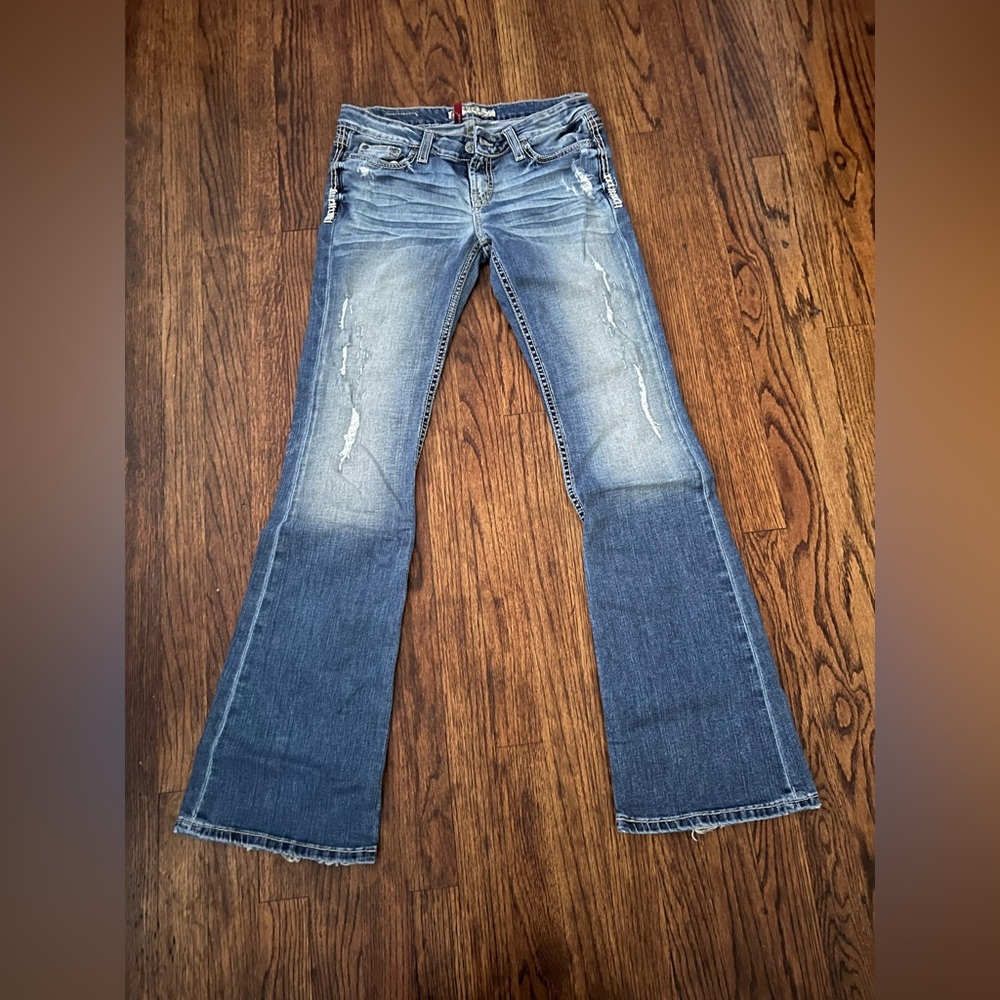 Buckle stretch jeans